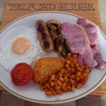 Bed and Breakfast Telford House Milton Keynes Exterior foto