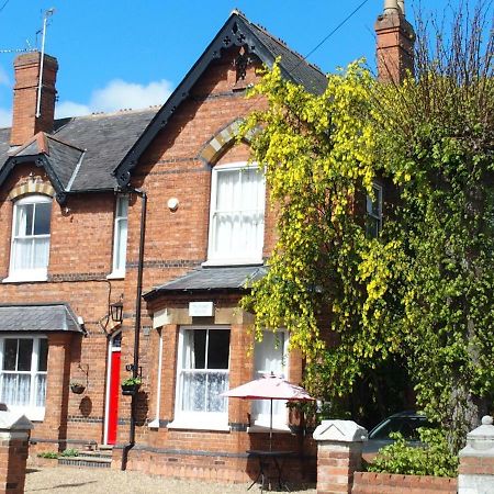 Bed and Breakfast Telford House Milton Keynes Exterior foto