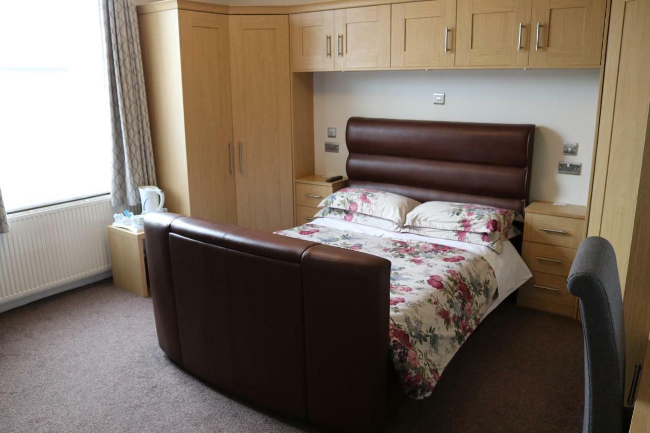 Bed and Breakfast Telford House Milton Keynes Exterior foto